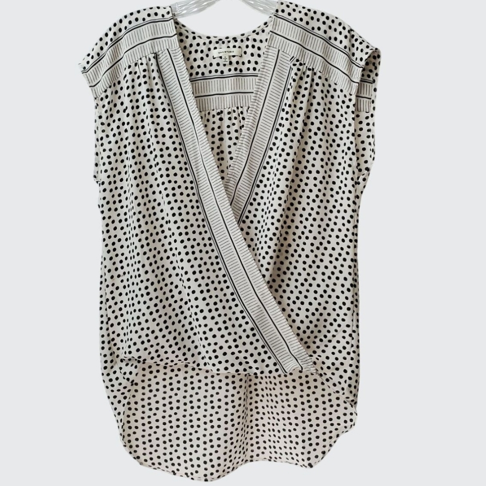 Max Studio Polka Dot Top Sizs M